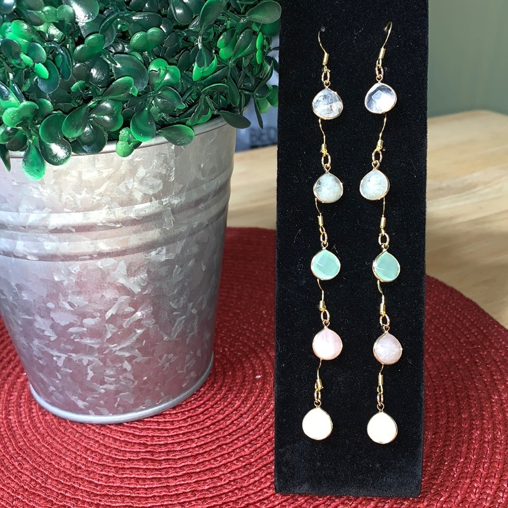 Teardrop stone earrings